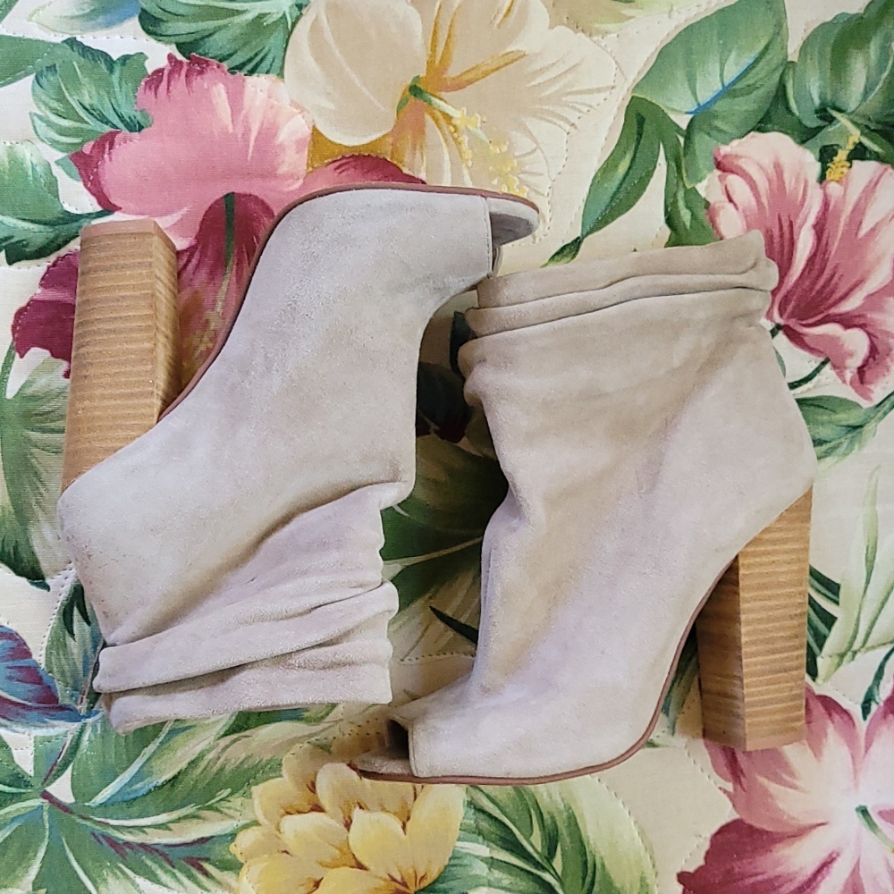 Chinese Laundry x Kristin Cavallari Suede Peep Toe